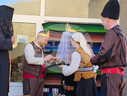 Село Чифлик - обичай "Ялова сватба" - възстановка