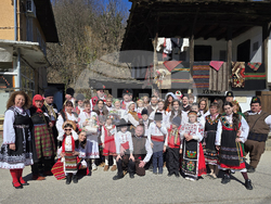 Село Чифлик - обичай "Ялова сватба" - възстановка