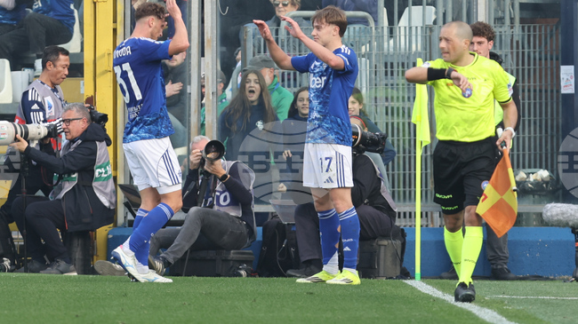 Комо надви Лече в Серия "А" и се изкачи на пето място