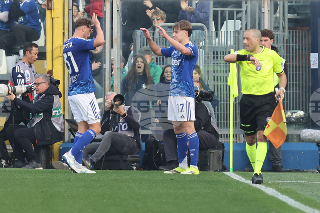 Комо надви Лече в Серия "А" и се изкачи на пето място