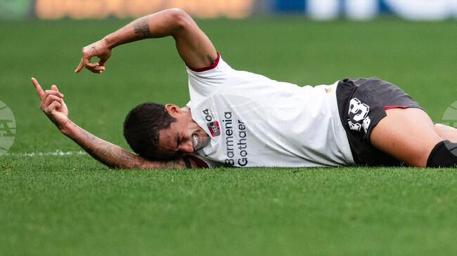 Артур от Леверкузен ще бъде извън терените седмици наред заради скъсана връзка на глезена