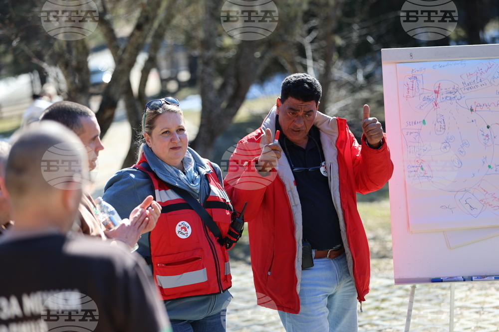 Парк за мечки Белица - мечки - освобождаване от затворени заграждения