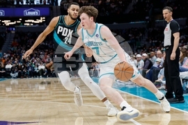 Trailblazers Hornets Basketball