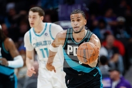 Trailblazers Hornets Basketball