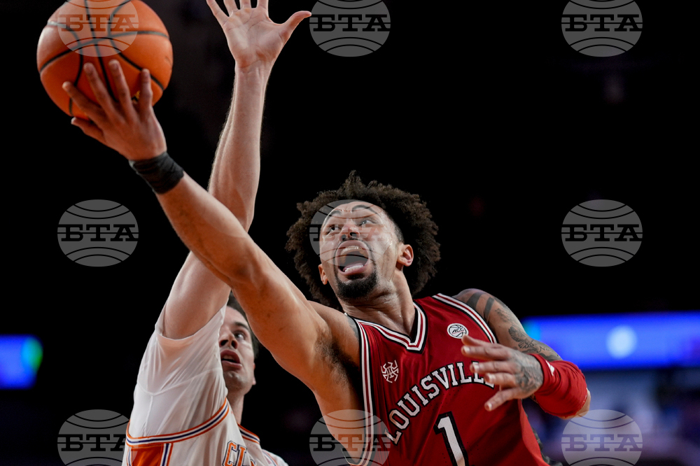 Louisville Clemson Basketball