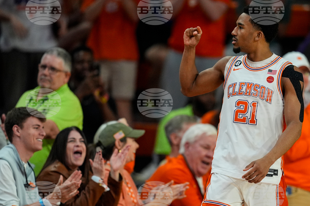 Louisville Clemson Basketball