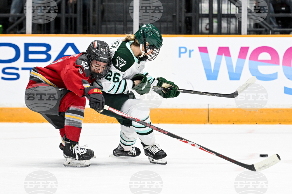 PWHL Fleet Charge Hockey