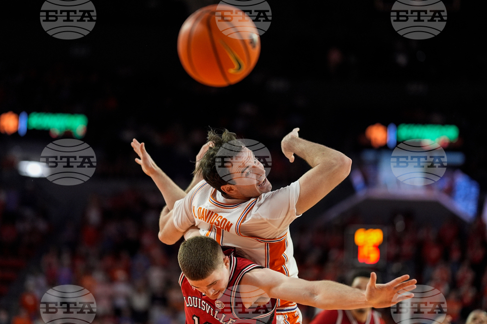 Louisville Clemson Basketball