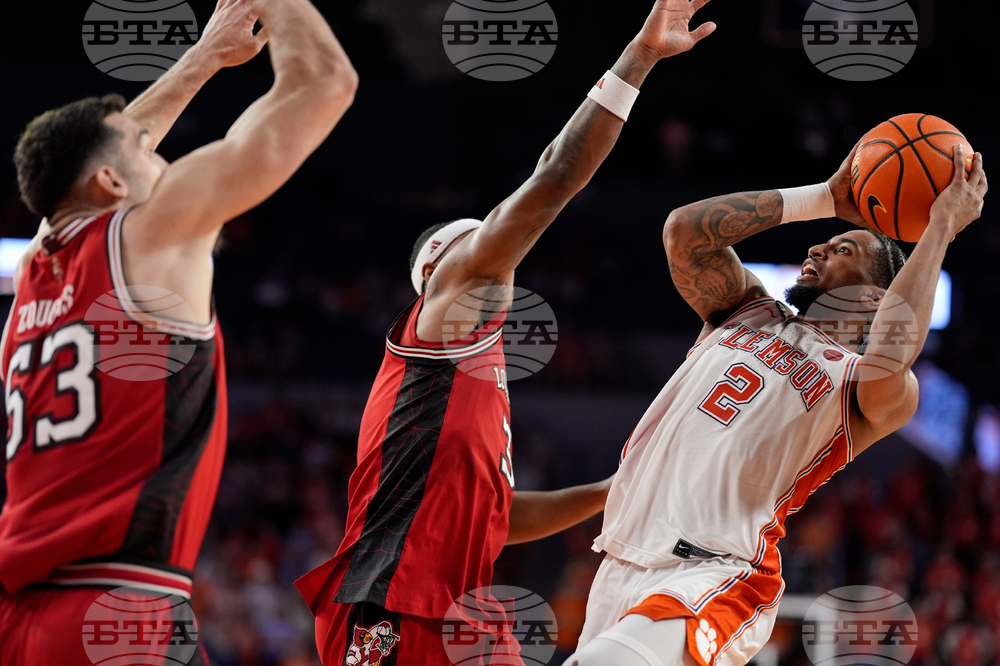 Louisville Clemson Basketball