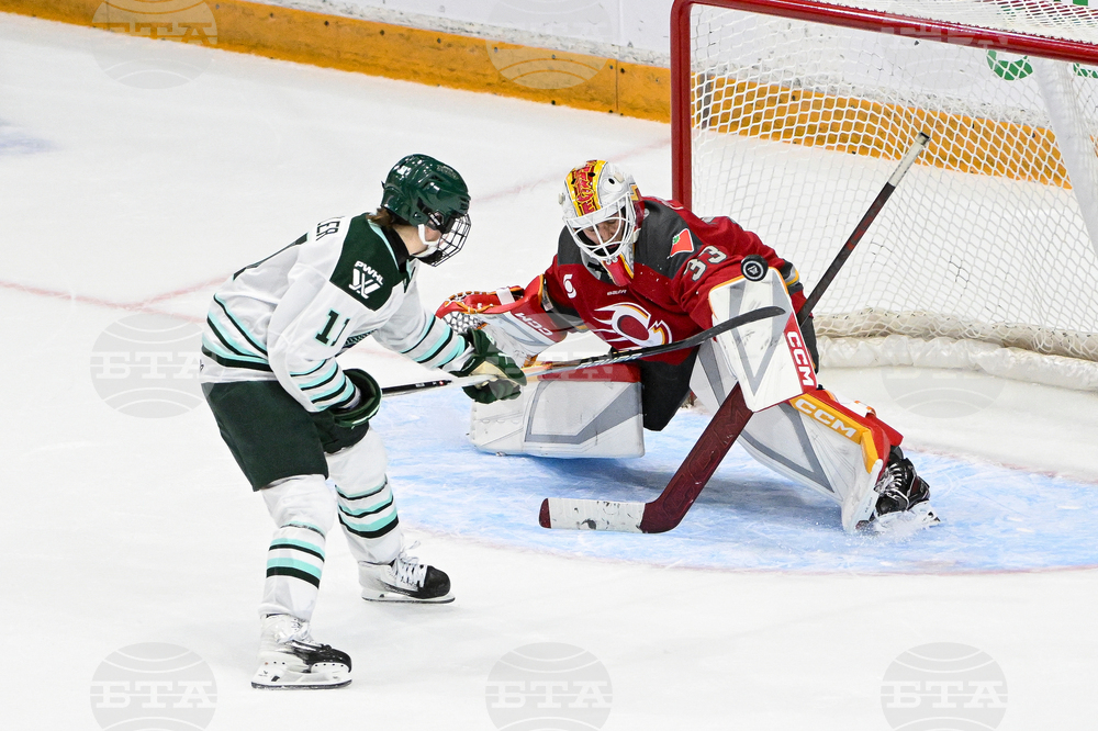 PWHL Fleet Charge Hockey