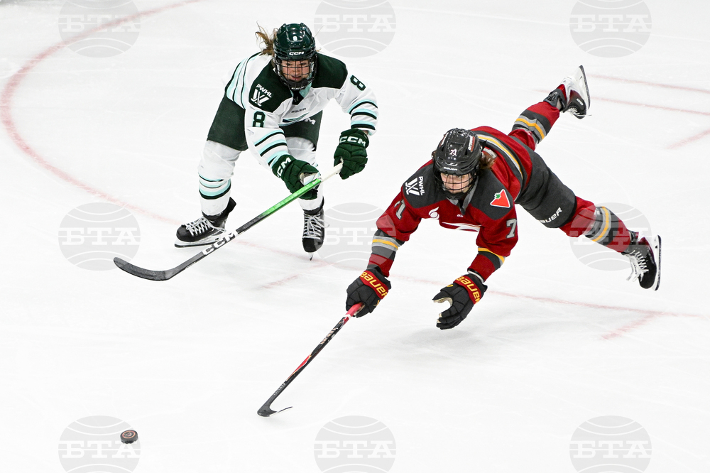 PWHL Fleet Charge Hockey