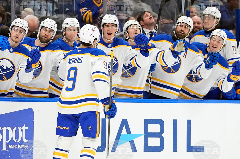 Sabres Lightning Hockey