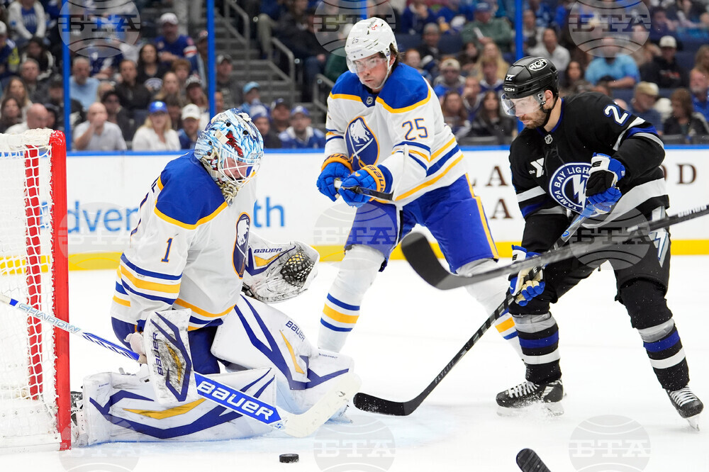 Sabres Lightning Hockey