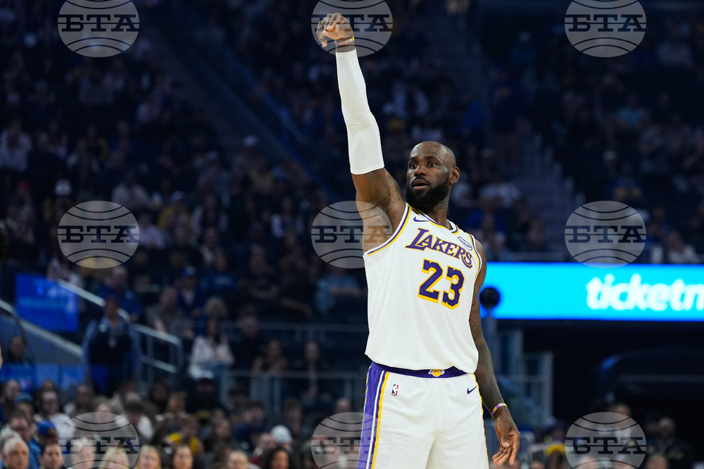 Lakers Warriors Basketball