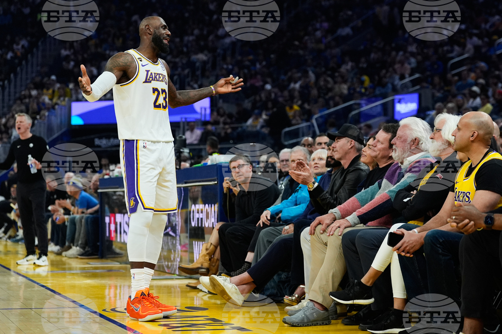 Lakers Warriors Basketball