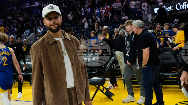 Стеф Къри ще пропусне поне още пет мача за Голдън Стейт Уориърс в НБА