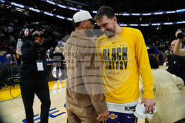 Lakers Warriors Basketball