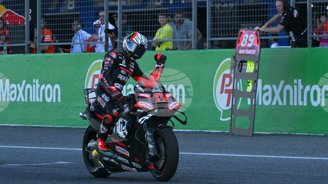 Италианецът Марко Бедзеки триумфира в Гран при на Тайланд по мотоциклетизъм в клас Мото GP