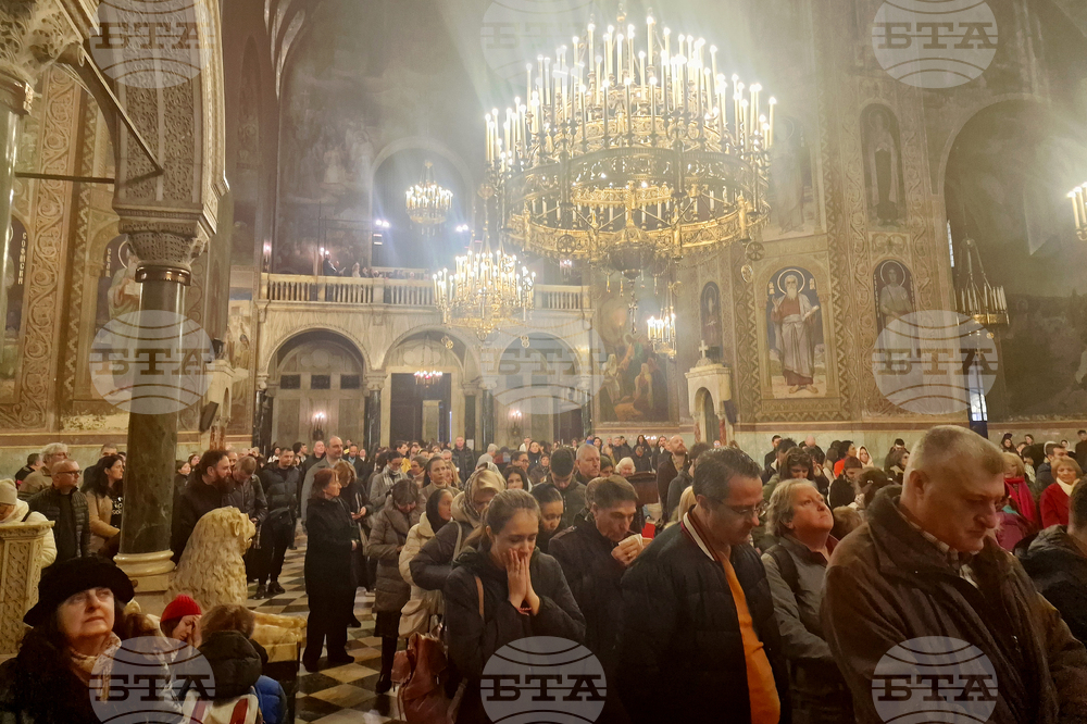 Патриаршеска катедрала „Св. Александър Невски“ - богослужение