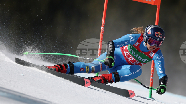 Италианката София Годжа триумфира във втория супергигантски слалом в Солдеу