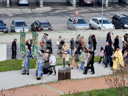 Сливен - храм „Света Петка“ - литийно шествие