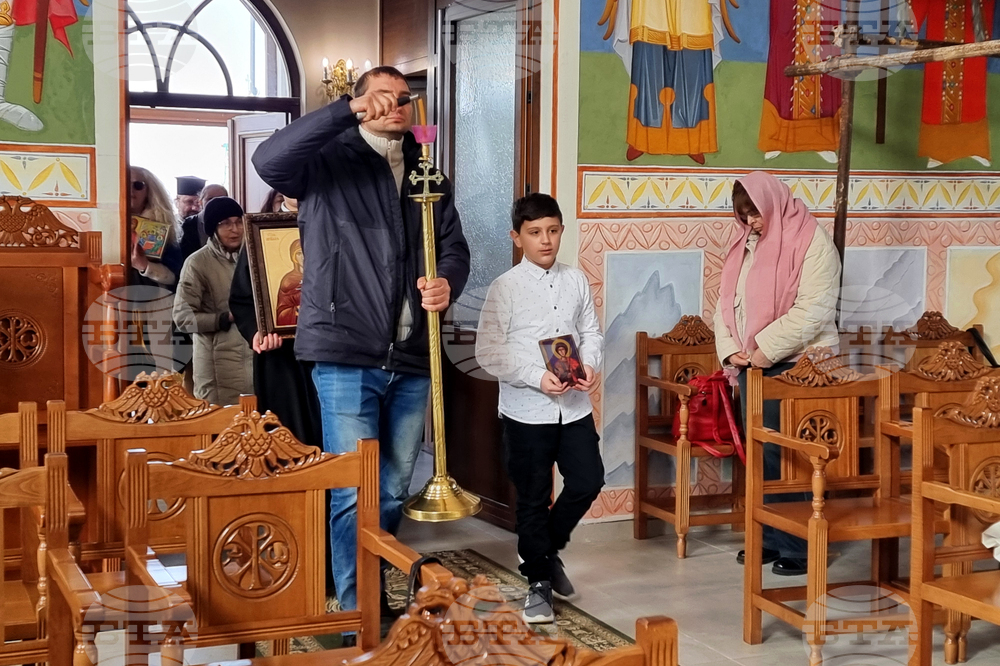 Сливен - храм „Света Петка“ - литийно шествие