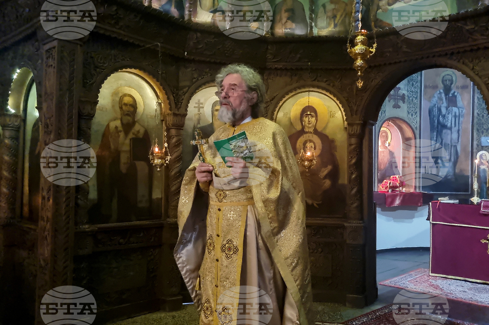 Търговище - неделна служба - храм „Св. Йоан Рилски“