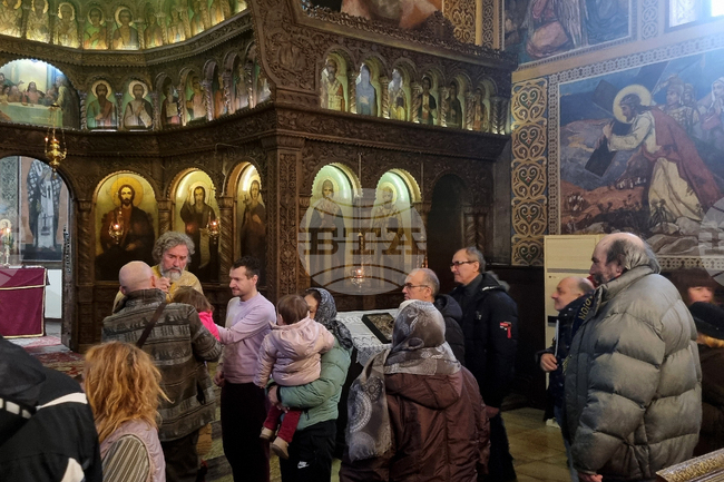 Търговище - неделна служба - храм „Св. Йоан Рилски“