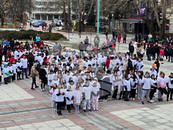 Видин - най-дълга мартеница - опит за рекорд