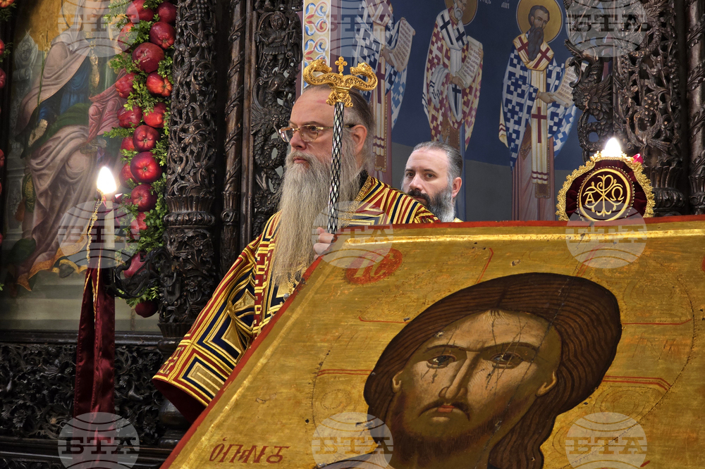 Пловдив - освещаване на чудотворната икона на Света Богородица Победоносна - лития около храм „Св.вмчца Марина“