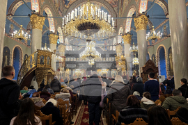 Пловдив - освещаване на чудотворната икона на Света Богородица Победоносна - лития около храм „Св.вмчца Марина“