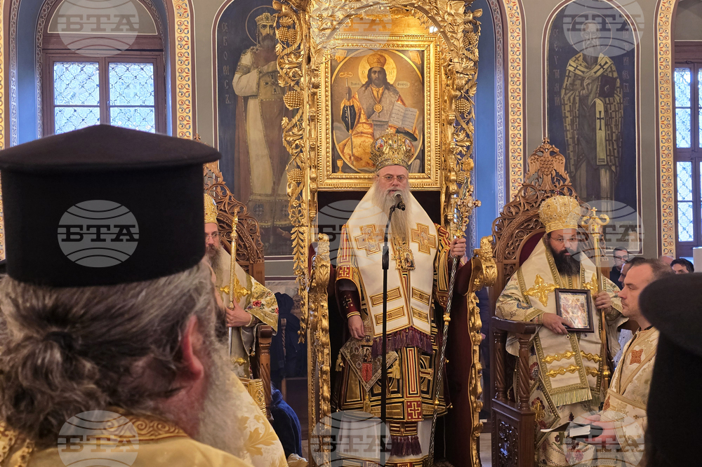 Пловдив - освещаване на чудотворната икона на Света Богородица Победоносна - лития около храм „Св.вмчца Марина“