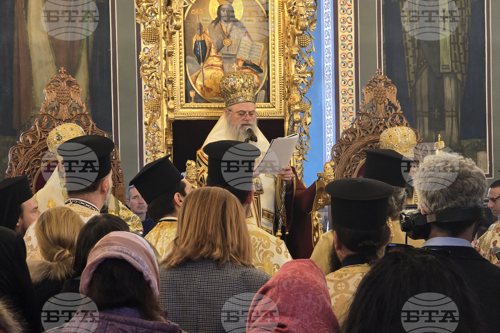 Пловдив - освещаване на чудотворната икона на Света Богородица Победоносна - лития около храм „Св.вмчца Марина“