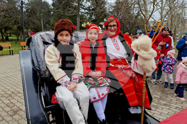 Велико Търново - посрещане на Баба Марта