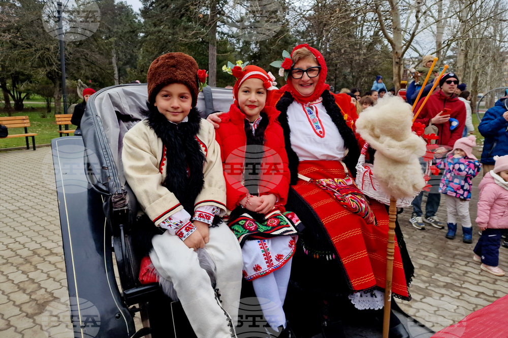 Велико Търново - посрещане на Баба Марта