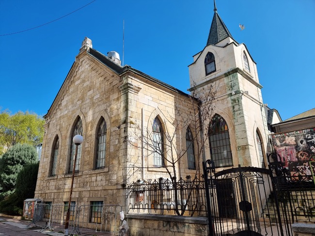 Детската театрална академия „Питър Пан“ представя две премиери на сцената на Варненския куклен театър