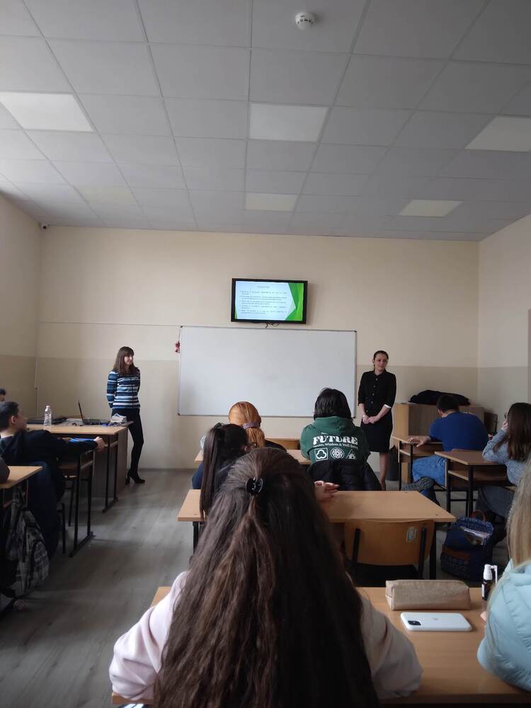 Прокурори от Районна прокуратура – Стара Загора изнесоха открит урок пред ученици от 10 клас за опасностите от употребата на наркотични вещества
