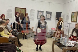 Казанлък - представяне на носии