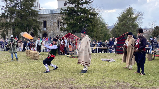С панихида, празничен концерт и възстановка „Стоян войвода” в Луковит ще бъде отбелязан 3 март