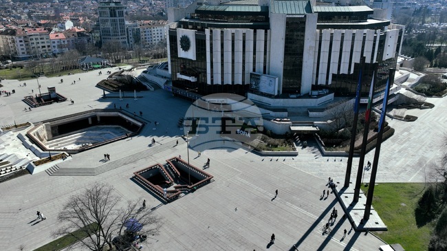 Дете е пострадало при инцидент пред сградата на НДК, съобщиха от МВР