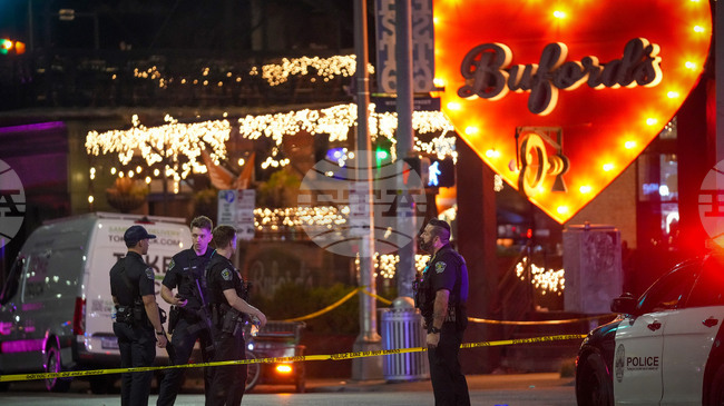 Трима души бяха убити и 14 бяха ранени при стрелба в бар в американския щат Тексас