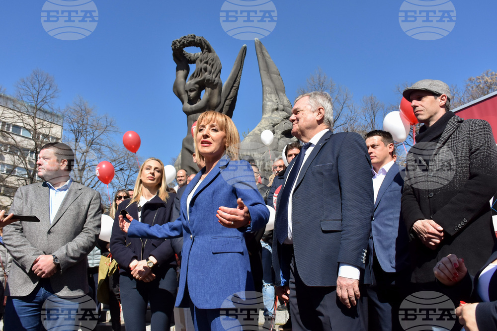 КП „Левицата!" закри предизборната си кампания в Пловдив с флашмоб и символичен жест за мир