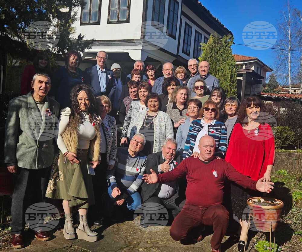 Бивши служители отбелязаха 38 години от създаването на Регионалното управление на образованието в Разград