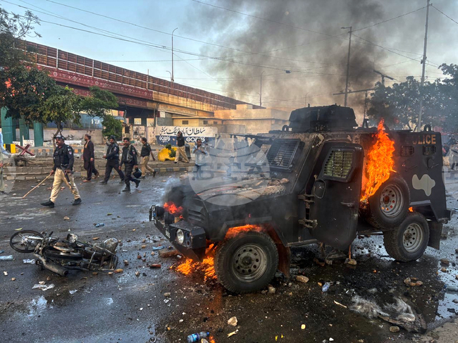 APTOPIX Pakistan Iran US Israel Protests