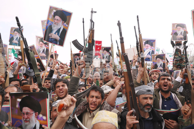 Хусите заявиха, че са готови да се намесят военно, ако нови съюзници се присъединят към САЩ и Израел в конфликта срещу Иран 