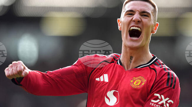 Манчестър Юнайтед направи пълен обрат през второто полувреме за победа срещу Кристъл Палас