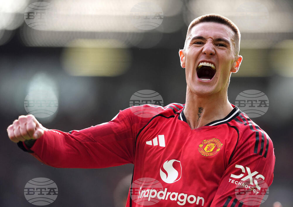 Манчестър Юнайтед направи пълен обрат през второто полувреме за победа срещу Кристъл Палас