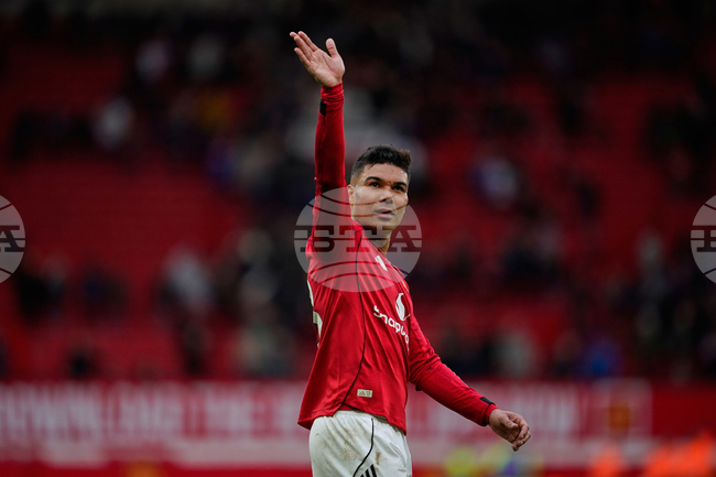 Роналдо се опитва да убеди Каземиро да се присъедини към Ал-Насър