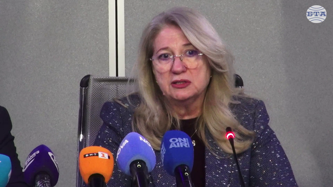 Около 1400 организирани български туристи се намират в Близкия изток, не се препоръчва да опитват сами да напуснат региона, каза Ирена Георгиева