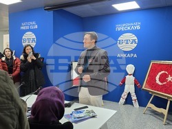 Турция - Национален пресклуб на БТА Анкара - деца - подаръци